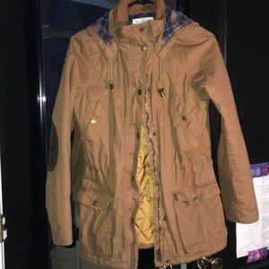 Quilted Jacket— Brown with zipper/button closure